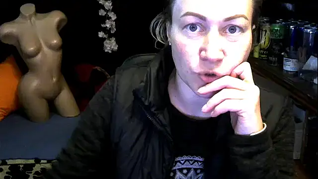 wLESLYMOSw online show from 10/23/25, 09:30