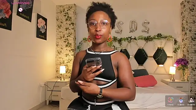 EmmaSanzz  online show from 01/09/25, 11:25