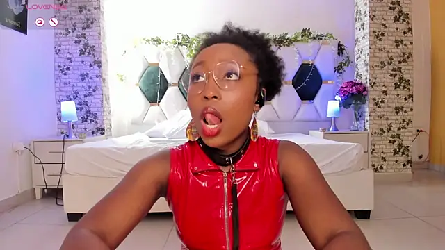 EmmaSanzz  online show from 01/10/25, 02:23