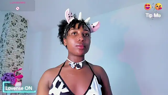 EmmaSanzz  online show from 01/19/25, 05:39