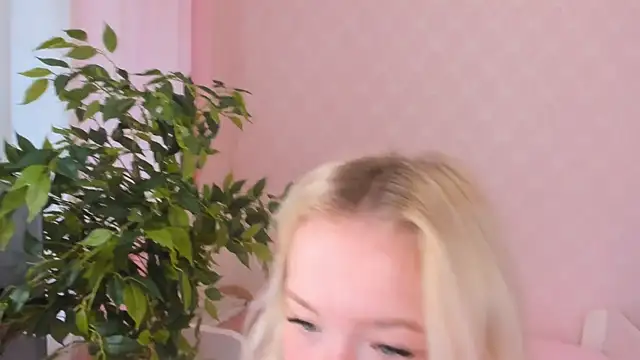 Lily Young online show from 07/28/26, 03:35