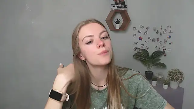 AliceFlirtt  online show from 09/29/25, 12:32