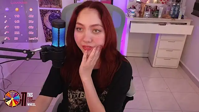LilyVelvett online show from 04/01/26, 02:56