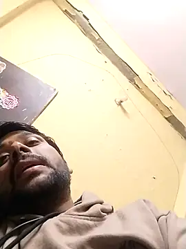 Snapshot of indian_couply chatting on 12/15/25, 11:36 indian couply online show from 12/15/25, 11:36