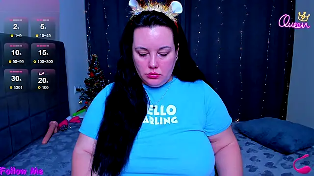 Snapshot of BubbleEmma chatting on 12/15/25, 12:53 BubbleEmma online show from 12/15/25, 12:53