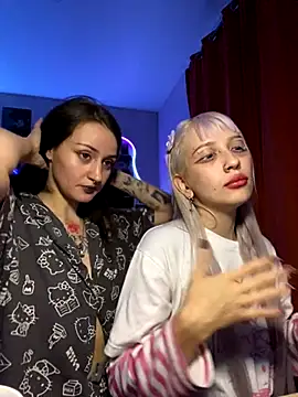 Snapshot of Dooubletroublee chatting on 09/24/25, 08:34 Dooubletroublee online show from 09/24/25, 08:34