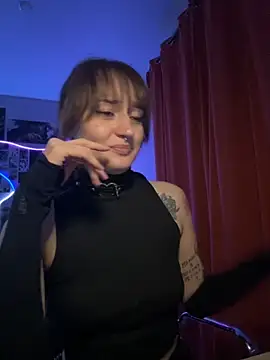 Snapshot of Dooubletroublee chatting on 10/26/25, 07:42 Dooubletroublee online show from 10/26/25, 07:42