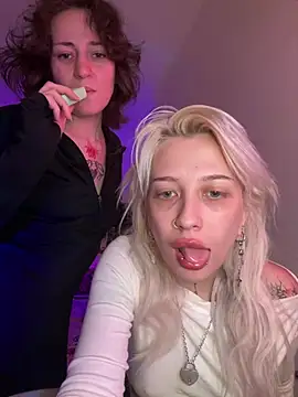 Dooubletroublee online show from 05/30/26, 03:25