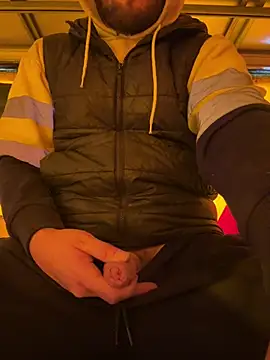 Snapshot of cussy007 chatting on 01/23/25, 10:54 cussy007 online show from 01/23/25, 10:54