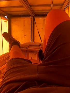 Snapshot of cussy007 chatting on 09/24/25, 01:25 cussy007 online show from 09/24/25, 01:25