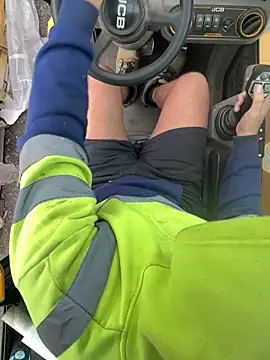 Snapshot of cussy007 chatting on 10/15/25, 08:36 cussy007 online show from 10/15/25, 08:36