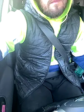 Snapshot of cussy007 chatting on 10/23/25, 03:44 cussy007 online show from 10/23/25, 03:44