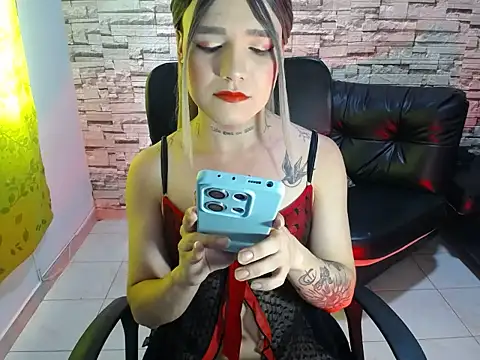 Heidy Sumers online show from 06/04/26, 04:46