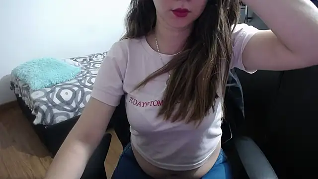 Luna girlhot  online show from 01/17/25, 10:01