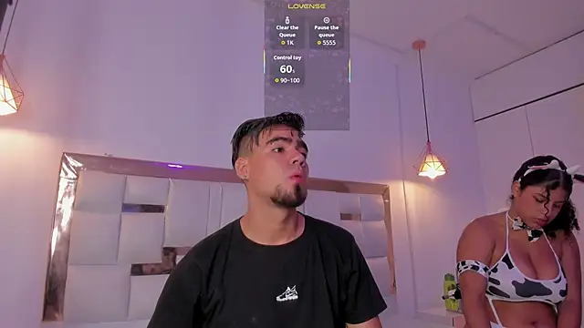 Snapshot of PittAndLunaa chatting on 12/04/25, 01:20 PittAndLunaa online show from 12/04/25, 01:20