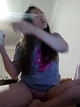 Snapshot of emeli_moon chatting on 10/01/25, 07:53 emeli moon online show from 10/01/25, 07:53