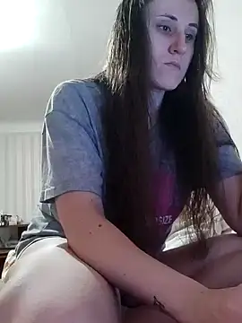 Snapshot of emeli_moon chatting on 10/19/25, 09:26 emeli moon online show from 10/19/25, 09:26