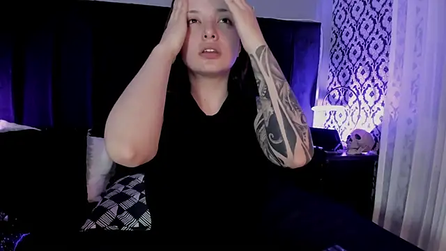 Adeelinee online show from 05/09/26, 07:52