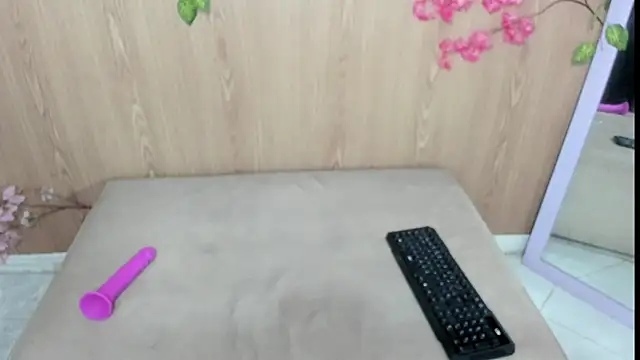 jenelotizz06 online show from 07/05/26, 06:20