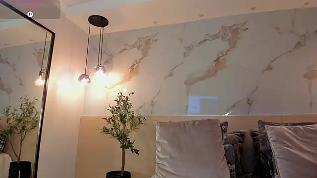 LeaThompson online show from 11/25/25, 11:05