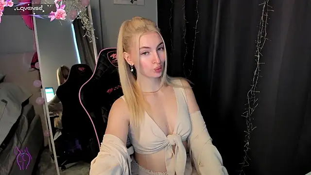 Kimmy powell online show from 05/05/26, 03:47
