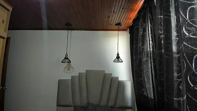 samantha  wilson online show from 11/28/25, 03:04