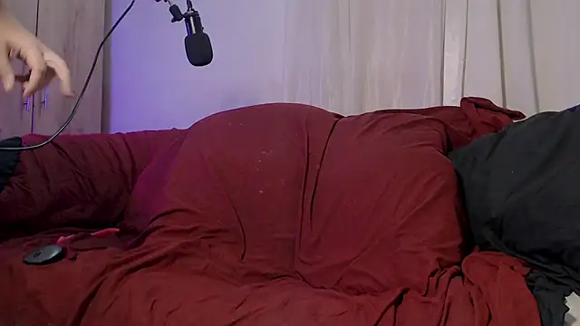 anotherbigboy  online show from 10/18/25, 02:18