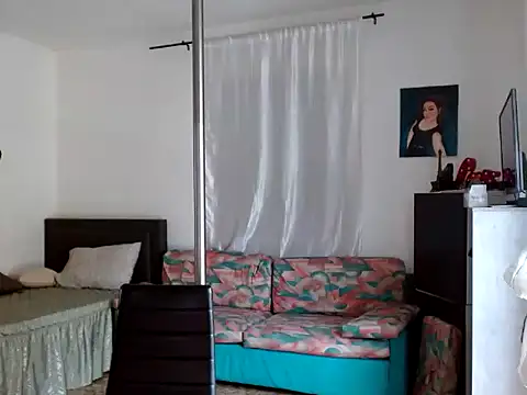 Snapshot of danasantoreal chatting on 12/05/25, 08:45 danasantoreal online show from 12/05/25, 08:45