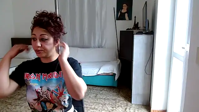 Snapshot of danasantoreal chatting on 02/12/26, 08:42 danasantoreal online show from 02/12/26, 08:42