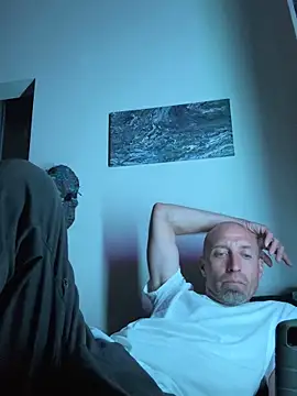 El Gizmo online show from 10/25/25, 07:16