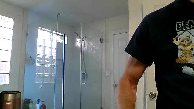 El Gizmo online show from 05/27/26, 01:13