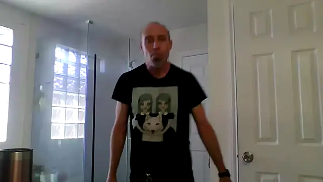 El Gizmo online show from 05/31/26, 05:42