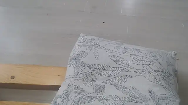 Snapshot of CRISTIINA37 chatting on 09/18/25, 10:39 CRISTIINA37 online show from 09/18/25, 10:39