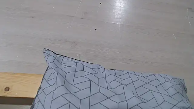 Snapshot of CRISTIINA37 chatting on 10/21/25, 12:06 CRISTIINA37 online show from 10/21/25, 12:06