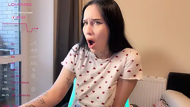 Snapshot of AnastasiaSun chatting on 09/17/25, 02:08 AnastasiaSun online show from 09/17/25, 02:08