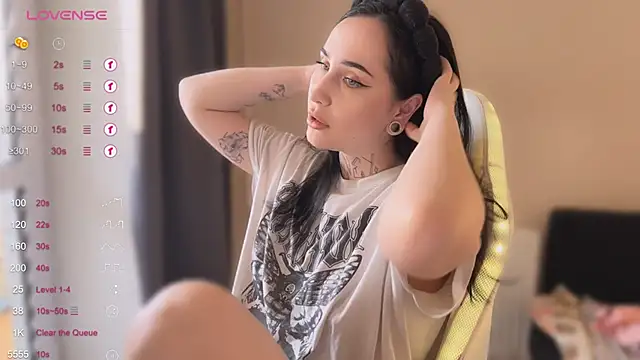 Snapshot of AnastasiaSun chatting on 10/06/25, 12:46 AnastasiaSun online show from 10/06/25, 12:46