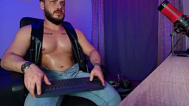 juliusmasters online show from 12/12/24, 03:21