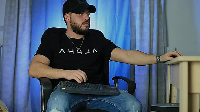 juliusmasters online show from 01/05/25, 06:24