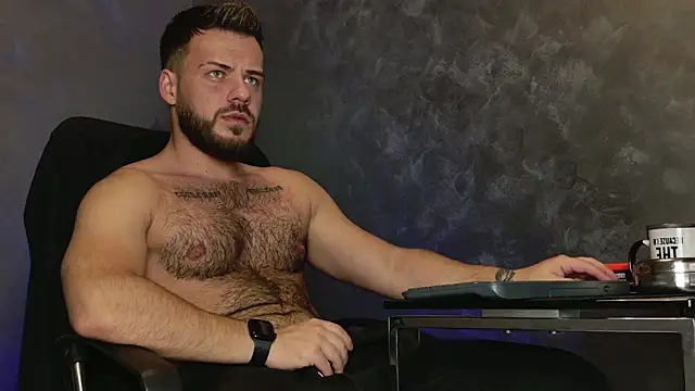 juliusmasters online show from 12/04/25, 08:39