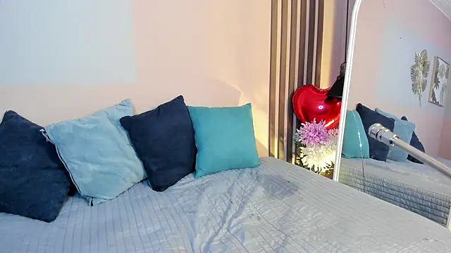 Snapshot of charloottee_1 chatting on 03/01/25, 04:04 charloottee 1 online show from 03/01/25, 04:04