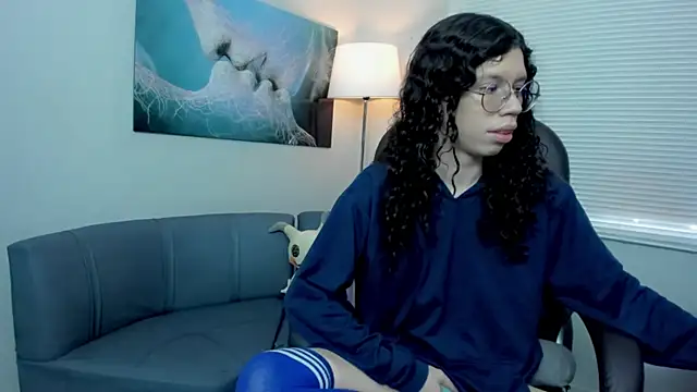 Snapshot of Angel_Dust18 chatting on 11/03/25, 03:13 Angel Dust18 online show from 11/03/25, 03:13