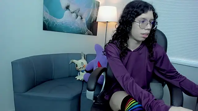 Snapshot of Angel_Dust18 chatting on 11/07/25, 03:45 Angel Dust18 online show from 11/07/25, 03:45