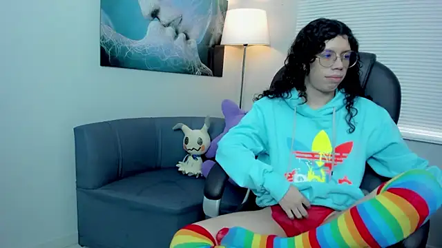 Snapshot of Angel_Dust18 chatting on 11/13/25, 04:39 Angel Dust18 online show from 11/13/25, 04:39