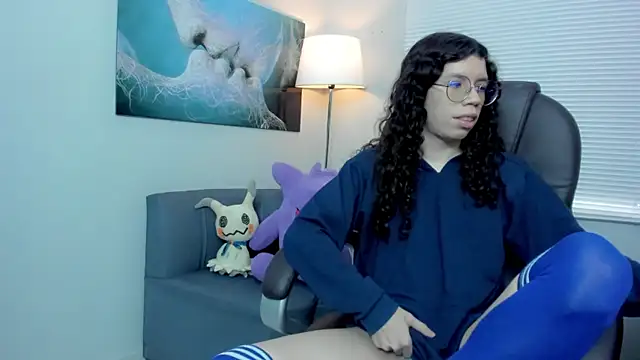 Snapshot of Angel_Dust18 chatting on 12/05/25, 04:36 Angel Dust18 online show from 12/05/25, 04:36