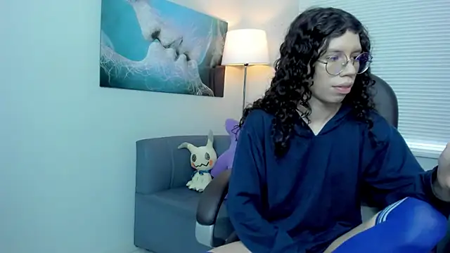 Snapshot of Angel_Dust18 chatting on 12/14/25, 06:12 Angel Dust18 online show from 12/14/25, 06:12