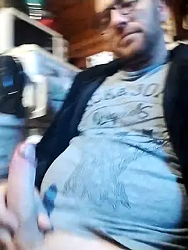 tomee83 online show from 10/19/25, 05:41