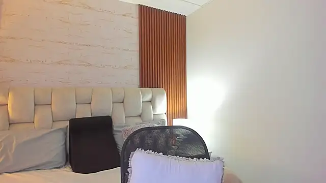 SophiaWylde online show from 01/13/25, 07:00