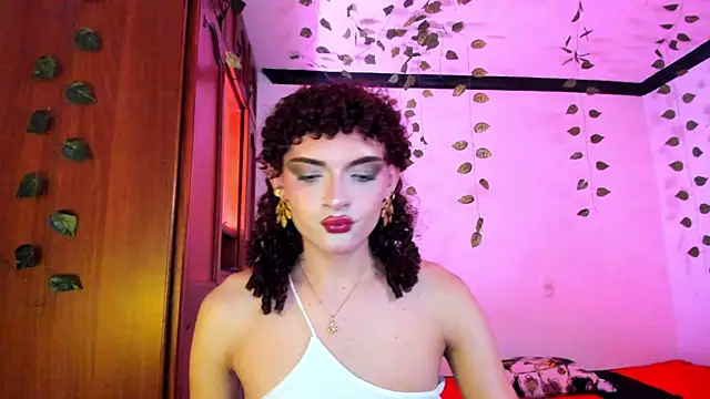 Snapshot of lucianromero chatting on 11/28/25, 01:52 lucianromero online show from 11/28/25, 01:52