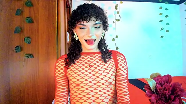 Snapshot of lucianromero chatting on 02/05/26, 05:45 lucianromero online show from 02/05/26, 05:45