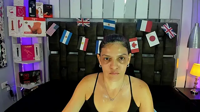 KatteMoss online show from 06/13/26, 08:51